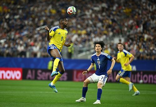 Jap&oacute;n recibi&oacute; 20 faltas contra 11 de Suecia. (Foto: AFP) 