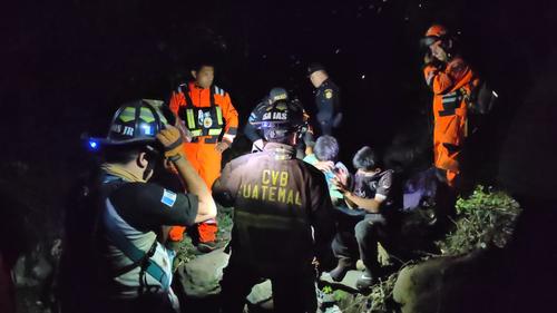 Los menores fueron localizados en un &aacute;rea monta&ntilde;osa de Amatitl&aacute;n. (Foto: CVB)