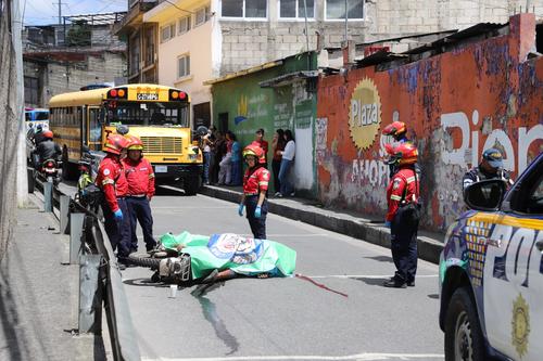 El motorista fue asesinado por criminales que habr&iacute;an huido del lugar. (Foto: CBM)