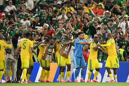En su &uacute;ltimo partido de la primera etapa de competencia, Sud&aacute;frica contabiliz&oacute; 40 p&eacute;rdidas de bal&oacute;n provocadas, contra 28 de Corea. (Foto: AFP) 