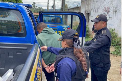 Investigadores de DEIC capturan a Edyn, se&ntilde;alado de agredir sexualmente a una menor de 12 a&ntilde;os. (Foto: PNC/Soy502)