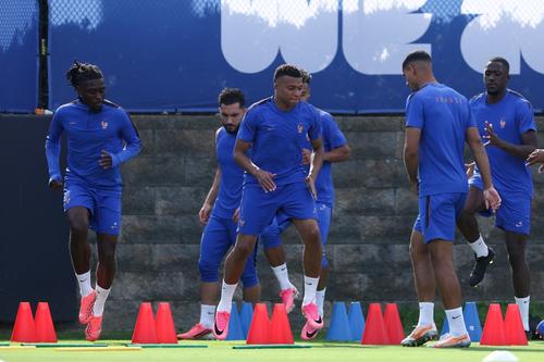 La selecci&oacute;n francesa es comandada por Kylian Mbapp&eacute;, quien suma 4 dianas en este torneo, mismas que su compa&ntilde;ero Ousmane Dembel&eacute;. (Foto: AFP)