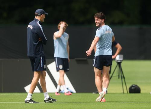 Declan Rice suma 58 desmarques para recibir el bal&oacute;n y 17 desmarques a la espalda de la defensa. (Foto: AFP)