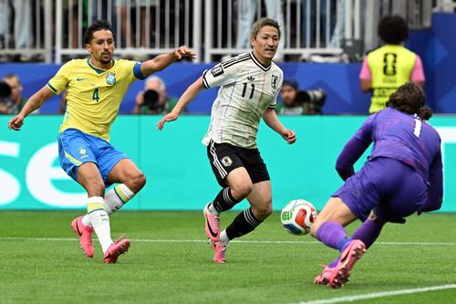 Marquinhos ha registrado 54 desmarques para recibir bal&oacute;n. (Foto: AFP) 