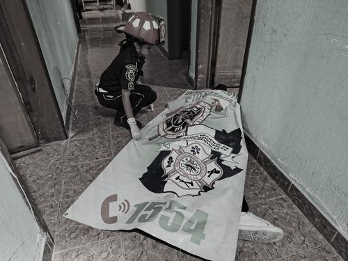 Uno de los sicarios qued&oacute; fallecido dentro de la vivienda donde se produjo el primer ataque. (Foto: ASONBOMD)