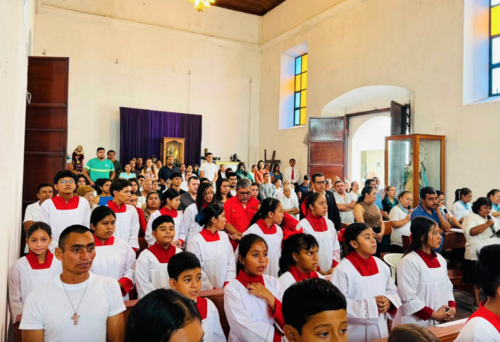 Decenas de fieles acuden a los festejos. (Foto: Parroquia Nuestra Se&ntilde;ora del Rosario Sanarate / Oficial)