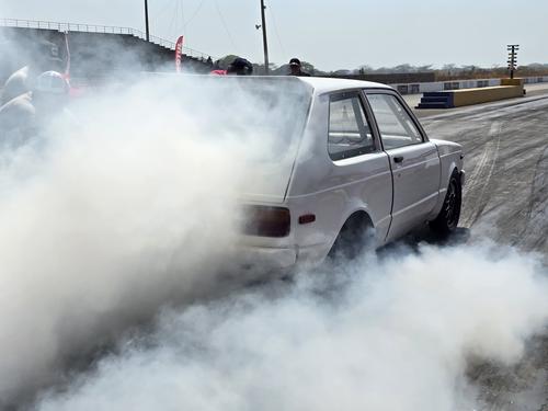 El cuarto de milla de Guatemala Raceway, fue escenario de una de las competiciones m&aacute;s disputadas en la temporada de aceleraci&oacute;n 2026. (Foto: Top10)