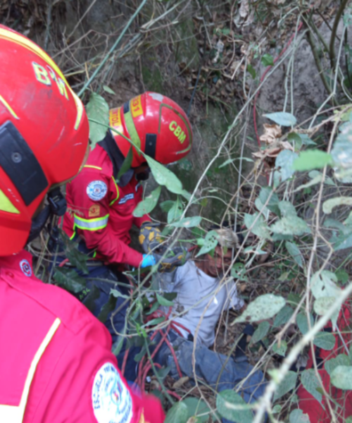 El hombre se dirig&iacute;a a su trabajo cuando cay&oacute; accidentalmente por el barranco. (Foto: Jose Santizo/CMB)