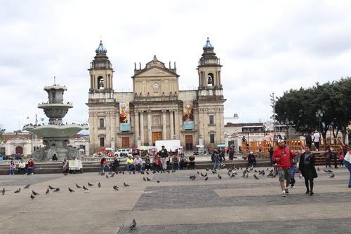La Dama de Negro pide visitar siete iglesias el Jueves Santo. (Foto: Colaboraci&oacute;n/H&eacute;ctor G&oacute;mez)
