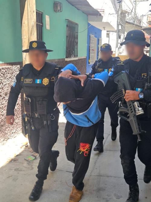 El capturado fue identificado como Jovany &ldquo;N&rdquo;, alias "Yeico". (Foto: PNC)