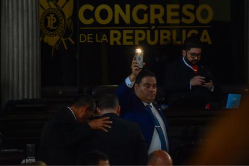 Hubo un apag&oacute;n mientras diputados estaban en el uso de la palabra en el pleno. (Foto: Estuardo Paredes/Nuestro Diario)