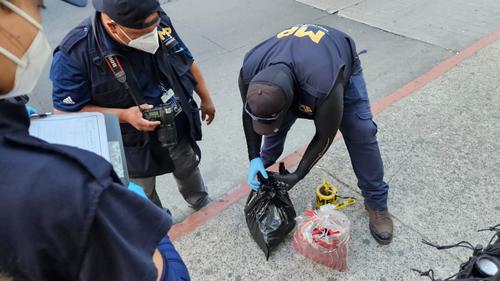 PNC incauta juegos pirot&eacute;cnicos durante operativo por denuncia an&oacute;nima. (Foto: Estuardo Paredes/Nuestro Diario)