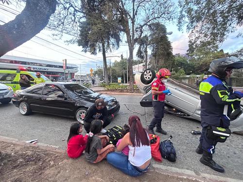 El incidente dej&oacute; &uacute;nicamente da&ntilde;os materiales y las causas a&uacute;n se desconocen. (Foto: Bomberos Municipales)
