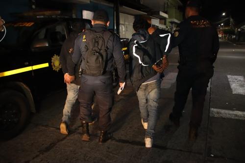 Los asaltantes fueron reconocidos por sus v&iacute;ctimas. (Foto: PNC)