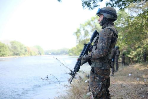 Guatemala, Estados Unidos, equipo t&aacute;ctico, embargo, compra armamento, 02