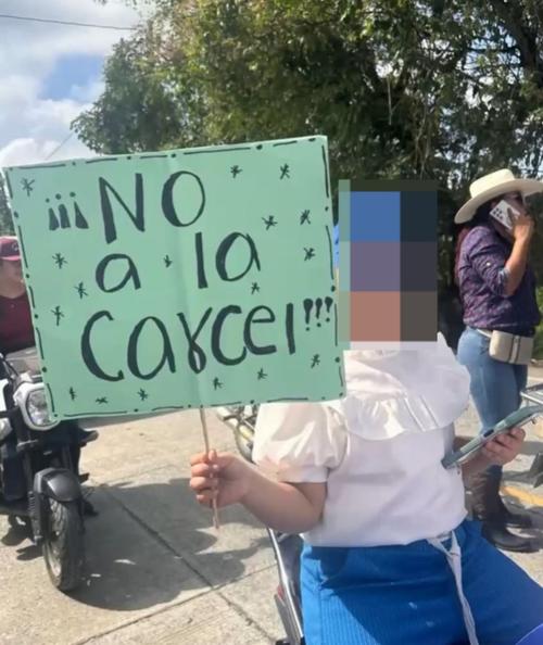 Pobladores de Morales, Izabal, expresaron en el Congreso su rechazo a la construcci&oacute;n de una c&aacute;rcel de m&aacute;xima seguridad en una zona agr&iacute;cola del municipio. (Foto: Cortes&iacute;a/Soy502)