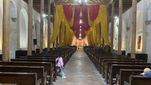 En la actualidad contin&uacute;a recibiendo las muestras de fe de la poblaci&oacute;n. (Foto: Carlos Sotz/Colaborador)