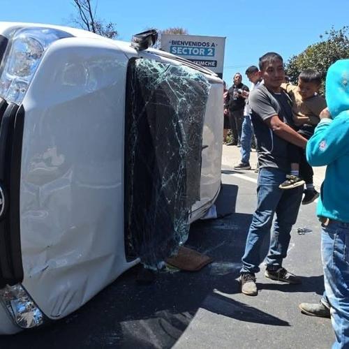 El picop involucrado ha sufrido da&ntilde;os materiales. (Foto: Redes sociales)