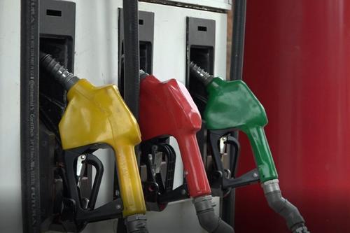 Presentan amparo ante posibles abusos en el alza del combustible. (Foto ilustrativa: Archivo/Soy502)