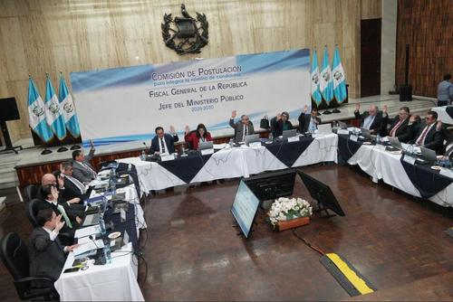 La postuladora de candidatos a Fiscal General y jefe del MP notific&oacute; a los aspirantes con tachas sobre lo impedimentos recibidos este lunes. (Foto: Wilder L&oacute;pez/Soy502)