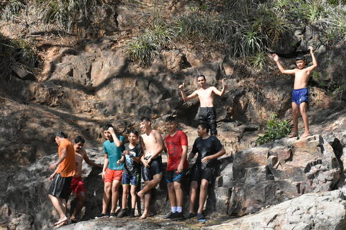 Grupos de amigos y familias pasan momentos agradables en el lugar tur&iacute;stico. (Foto: Nehem&iacute;as Guti&eacute;rrez/Colaborador)