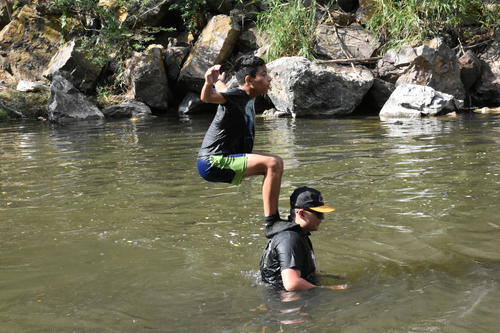 De varios lugares visitan la poza en el municipio de San Jos&eacute; la Arada. (Foto: Nehem&iacute;as Guti&eacute;rrez/Colaborador)