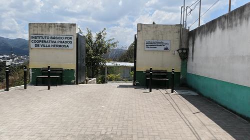 El Instituto ubicado en la colonia Prados de Villa Hermosa, dio positivo con metales en las pruebas de agua. (Foto: Edwards Morales/Colaborador)