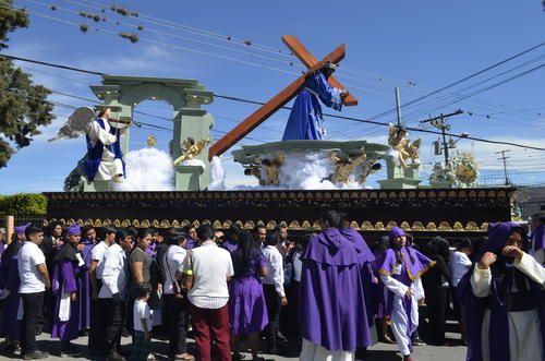 La tradici&oacute;n re&uacute;ne a numerosos fieles cada a&ntilde;o. (Foto: Jos&eacute; G&oacute;mez/Colaborador)