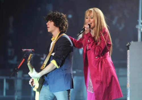 Hannah montana 20 años 4