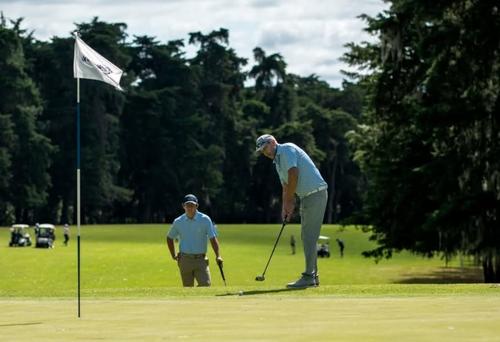 La edici&oacute;n 2026 del torneo, ya se jug&oacute; en Guatemala Country Club y Mayan Golf Club, ahora toca el turno de Club Campestre San Isidro. (Foto: Seguros Universales)