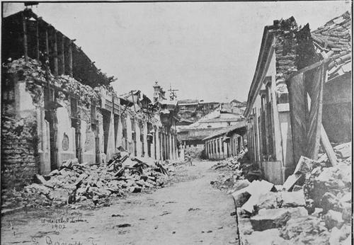 Las calles de la zona 1 tras el terremoto de San Perfecto. (Foto: Internet.)