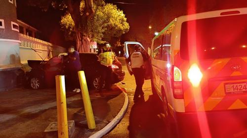 Bomberos Voluntarios auxiliaron al conductor quien result&oacute; ileso. (Foto: Am&iacute;lcar Montejo)