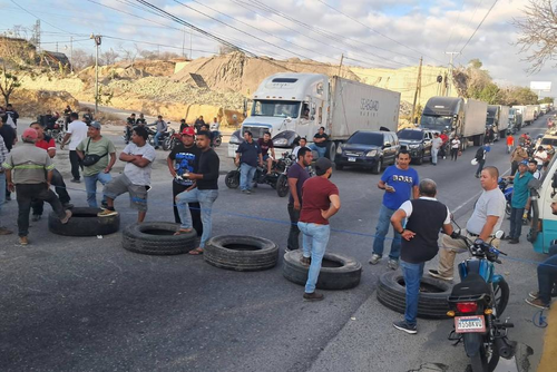 Protestas y bloqueos ocurrieron el pasado 25 de marzo debido al alza en el precio de los combustibles. (Foto: Redes sociales)