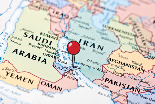 Se estima que el 20% del petr&oacute;leo mundial transita de manera permanente por el estrecho de Ormuz. (Foto: Canva/Soy502)