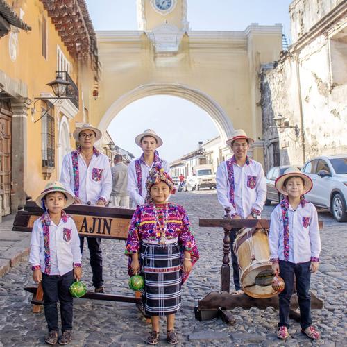 El Grupo Ajin es un proyecto familiar en el que participan hermanos, hijos y sobrinos. (Foto: cortes&iacute;a de Grupo Ajin)