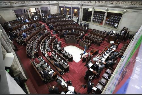 En el Congreso, hay voces encontradas respecto a la manera en que se puede abordar la crisis por el incremento del precio de los combustibles. (Foto: Archivo/Soy502)