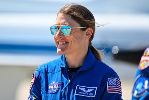 La astronauta de la NASA y especialista de la misi&oacute;n Artemis II, Christina Koch. (Foto: AFP)