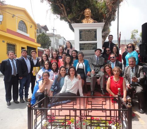 El busto de Carlos Enrique Arango Barrios fue develado el 22 de marzo de 2019 en el Bulevar Universitario de San Marcos. (Foto: Josu&eacute; Ardeano/Colaborador)