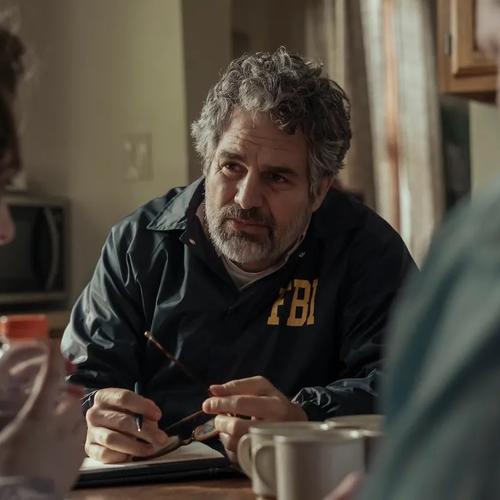 Mark Ruffalo fue nominado en los Golden Globe Awards en la categor&iacute;a de Mejor Actor Principal en una Serie de Television (Drama) por su interpretaci&oacute;n en Task: Unidad Especial. (Fuente: X)