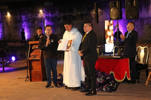 El padre Luis Castillo resalt&oacute; que la obra representa un esfuerzo sin precedentes. (Foto: Renato Melgar/Colaborador)