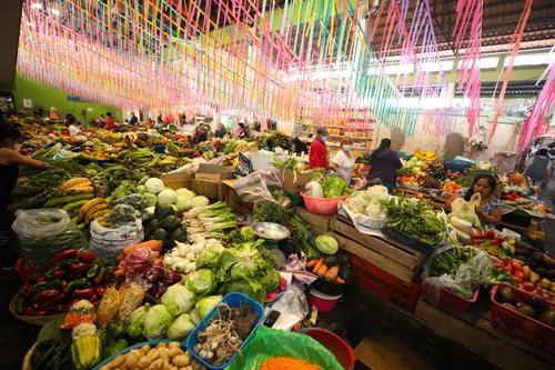 Los mercados municipales se consolidan como puntos clave de abastecimiento para los hogares guatemaltecos. (Foto: Municipalidad de Guatemala)