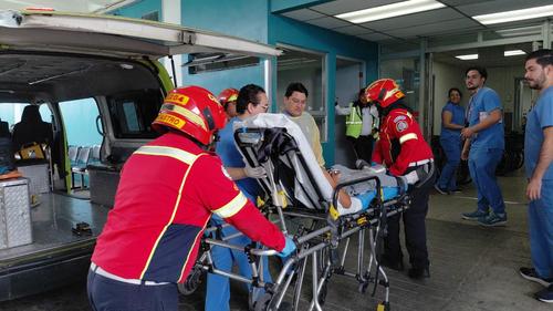 La v&iacute;ctima fue atacado por sujetos desconocidos. (Foto: Bomberos Municipales)