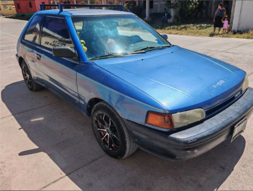 Mazda 1990, un cl&aacute;sico de 36 a&ntilde;os de antig&uuml;edad. (Foto: Orlando Chile Monroy/Colaboraci&oacute;n)