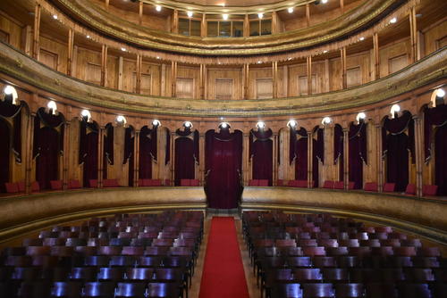 El Teatro Municipal de Totonicap&aacute;n es uno de los monumentos m&aacute;s emblem&aacute;ticos de la ciudad pr&oacute;cer. (Foto: Jos&eacute; Garc&iacute;a/Colaborador)