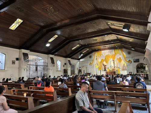 Interior del templo con estilo contempor&aacute;neo. (Foto: Alejandra S&aacute;nchez/Colaboradora)
