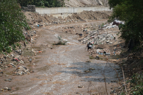 El r&iacute;o Chinautla es de los m&aacute;s contaminados en el pa&iacute;s. (Foto: Wilder L&oacute;pez/Soy502)