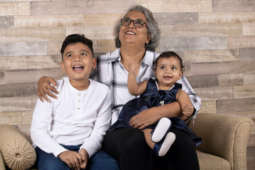 Los abuelos comparten cari&ntilde;o y sabidur&iacute;a. (Foto: Shutterstock)