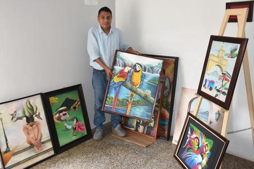 Imparte clases particulares o privadas y es promotor art&iacute;stico en la comuna. (Foto: Rudy L&oacute;pez/Colaborador)