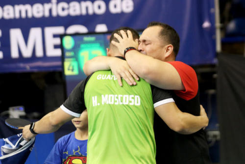 El atleta en la celebraci&oacute;n por la victoria. (Foto: Comit&eacute; Ol&iacute;mpico Guatemalteco)