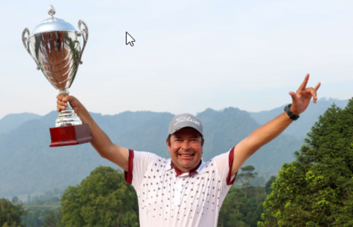 Momentos de algarab&iacute;a se vivieron entre los ganadores, luego de oficializarse el triunfo de Alta Vista Golf & Tenis Club. (Foto: ASOGOLF)